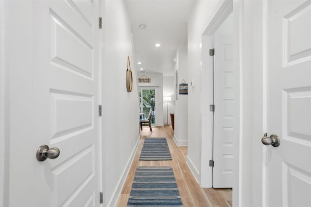 512 Palmer DR, Lago Vista, TX 78645