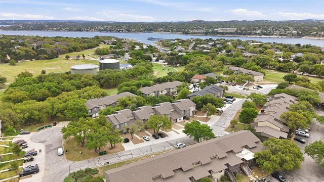 512 Palmer DR, Lago Vista, TX 78645