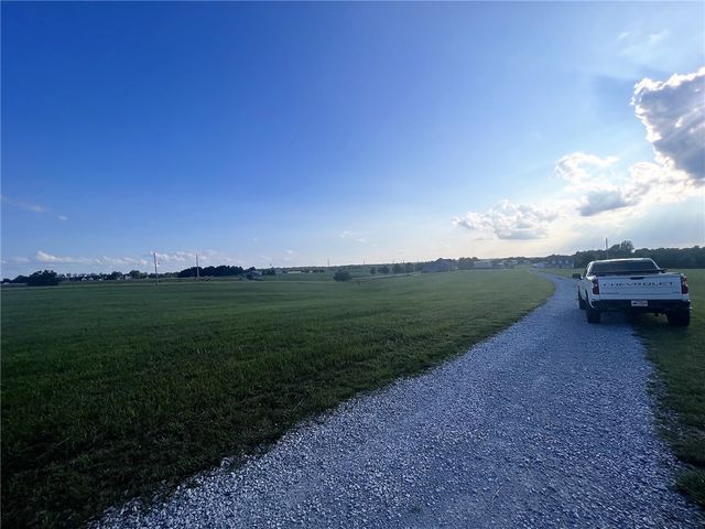 1440 Ardemagni Road, Tontitown, AR 72762