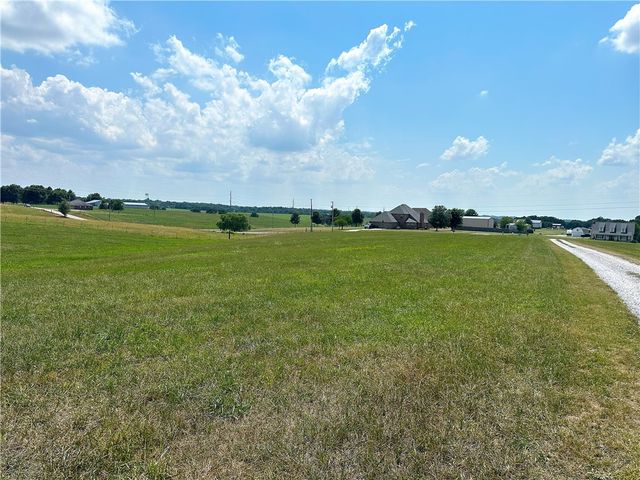 1440 Ardemagni Road, Tontitown, AR 72762