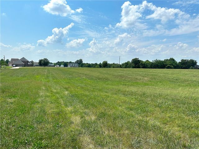 1440 Ardemagni Road, Tontitown, AR 72762
