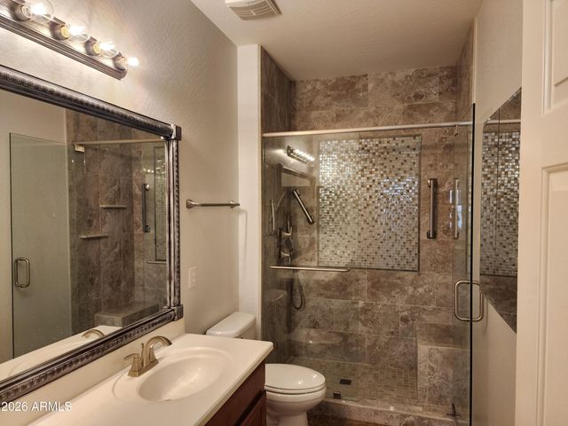 2736 E SOURWOOD Drive, Gilbert, AZ 85298