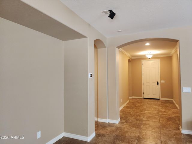 2736 E SOURWOOD Drive, Gilbert, AZ 85298