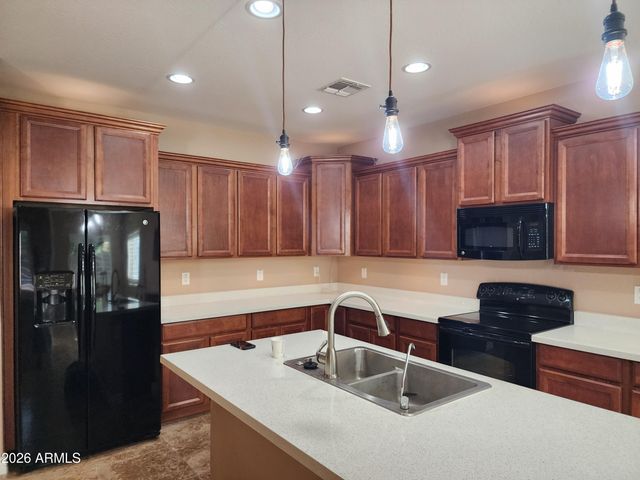 2736 E SOURWOOD Drive, Gilbert, AZ 85298