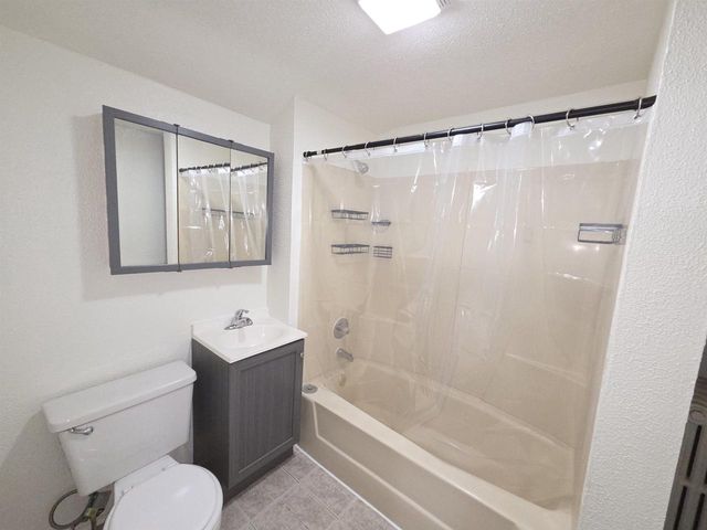 515 N Pearl Street, Janesville, WI 53548