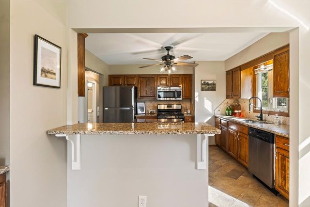 W244N6546 Westchester DRIVE, Sussex, WI 53089