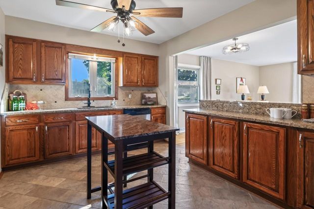 W244N6546 Westchester DRIVE, Sussex, WI 53089