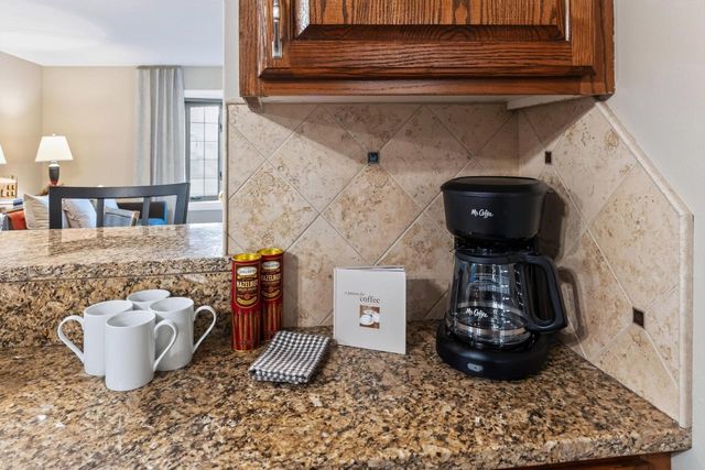 W244N6546 Westchester DRIVE, Sussex, WI 53089