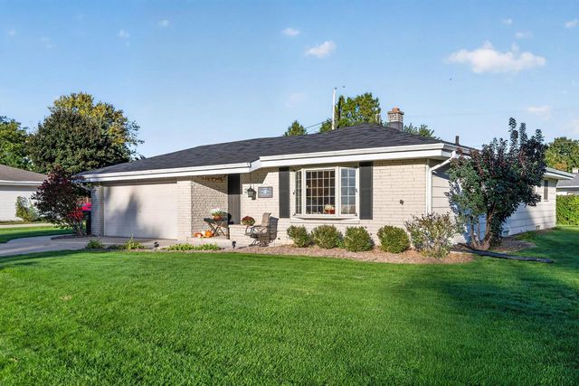 W244N6546 Westchester DRIVE, Sussex, WI 53089