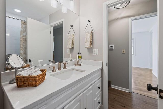 W244N6546 Westchester DRIVE, Sussex, WI 53089
