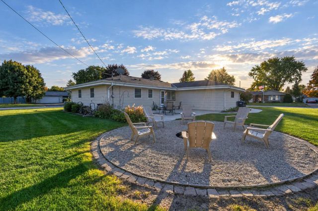 W244N6546 Westchester DRIVE, Sussex, WI 53089
