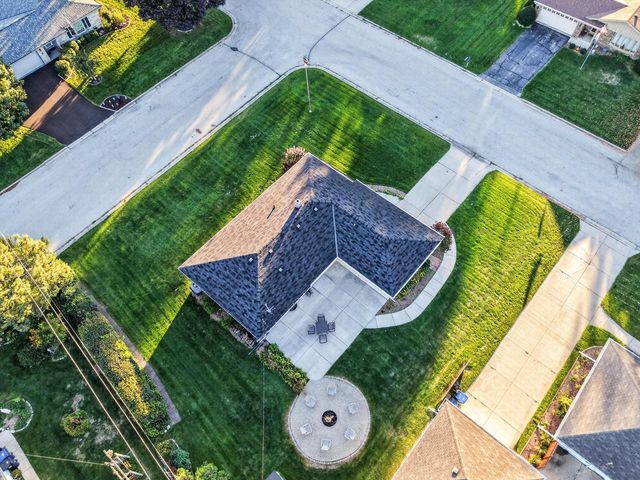 W244N6546 Westchester DRIVE, Sussex, WI 53089