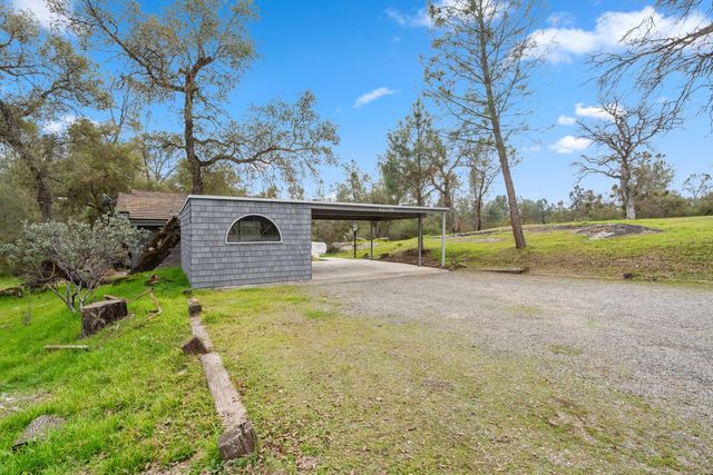 42718 Deep Forest Drive, Coarsegold, CA 93614
