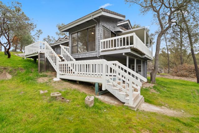 42718 Deep Forest Drive, Coarsegold, CA 93614