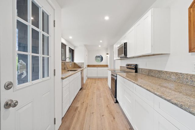 42718 Deep Forest Drive, Coarsegold, CA 93614