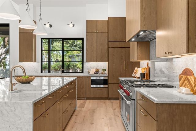 5908 Bull Creek RD, Austin, TX 78757