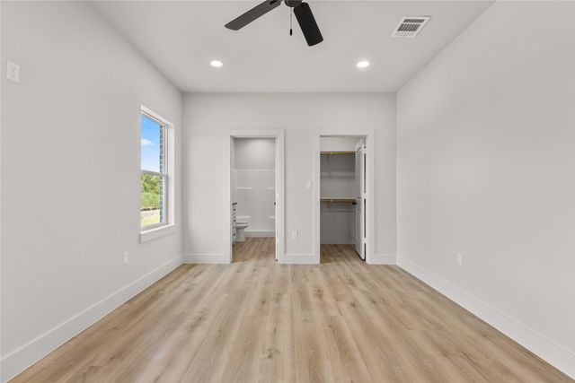 98 Arthur Avenue, Mcgregor, TX 76657