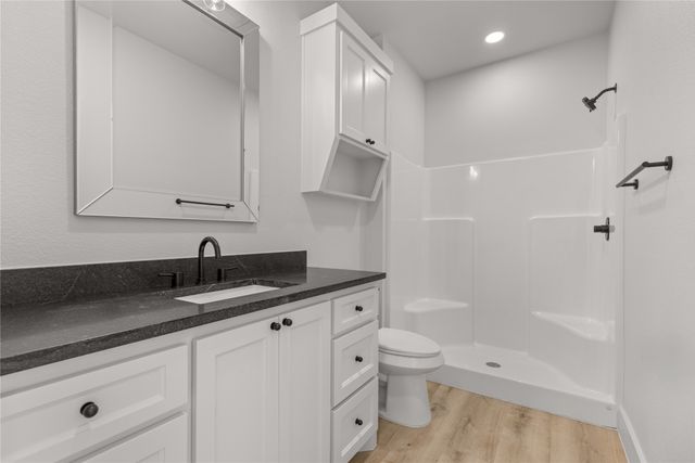 98 Arthur Avenue, Mcgregor, TX 76657