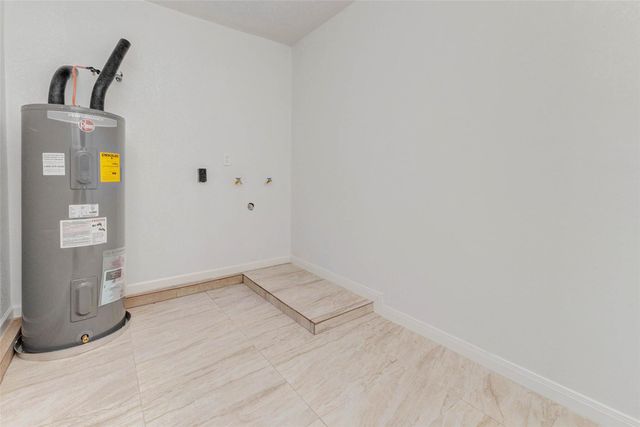 5622 Woodgreen Street, Houston, TX 77033