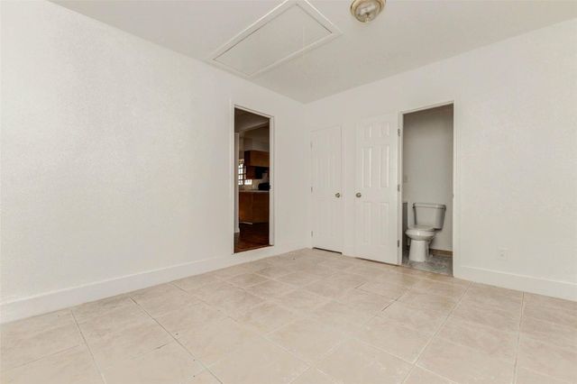 5622 Woodgreen Street, Houston, TX 77033