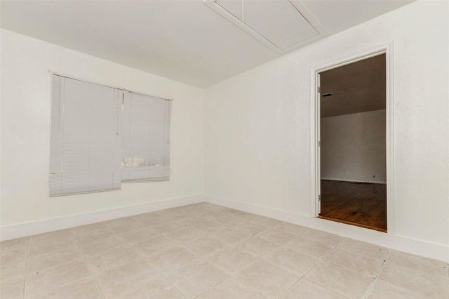 5622 Woodgreen Street, Houston, TX 77033