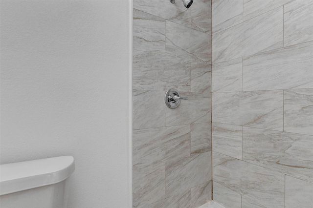 5622 Woodgreen Street, Houston, TX 77033