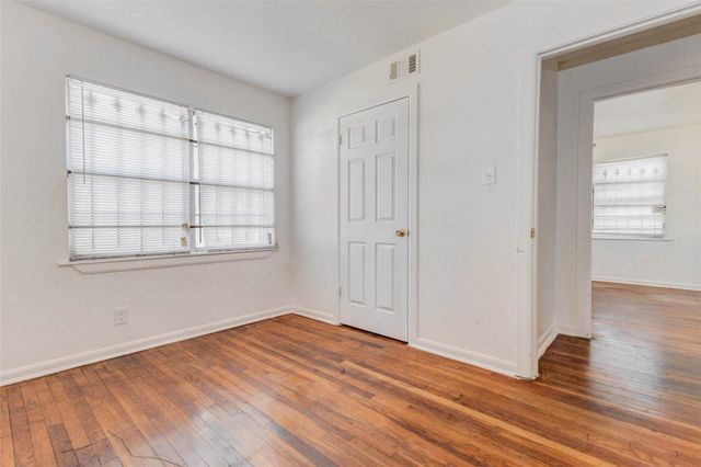 5622 Woodgreen Street, Houston, TX 77033