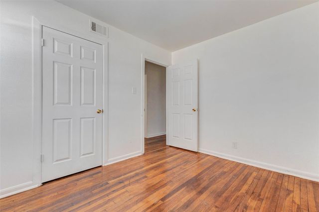 5622 Woodgreen Street, Houston, TX 77033