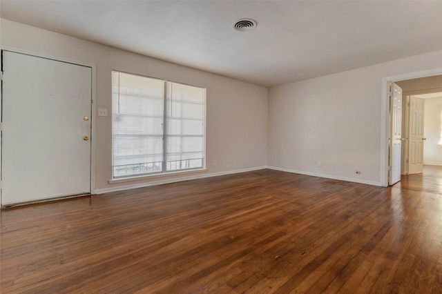 5622 Woodgreen Street, Houston, TX 77033