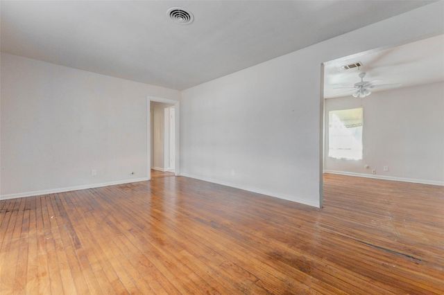 5622 Woodgreen Street, Houston, TX 77033