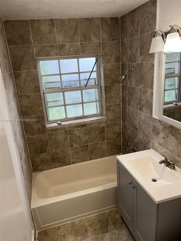 802 S 24th Avenue, Hollywood, FL 33020