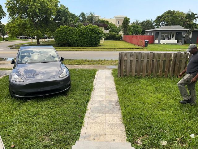 802 S 24th Avenue, Hollywood, FL 33020
