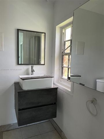 802 S 24th Avenue, Hollywood, FL 33020
