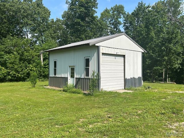 129 Shamrock Lane, Bourbon, MO 65441