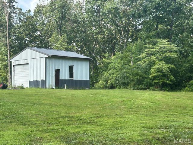 129 Shamrock Lane, Bourbon, MO 65441