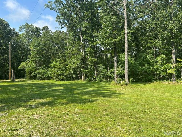 129 Shamrock Lane, Bourbon, MO 65441