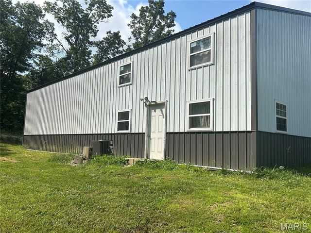 129 Shamrock Lane, Bourbon, MO 65441