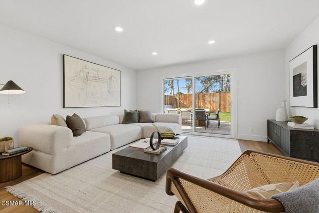 6655 Lederer Avenue, Canoga Park, CA 91307