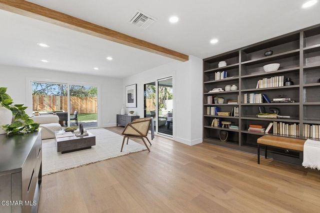 6655 Lederer Avenue, Canoga Park, CA 91307