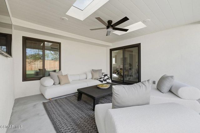 6655 Lederer Avenue, Canoga Park, CA 91307