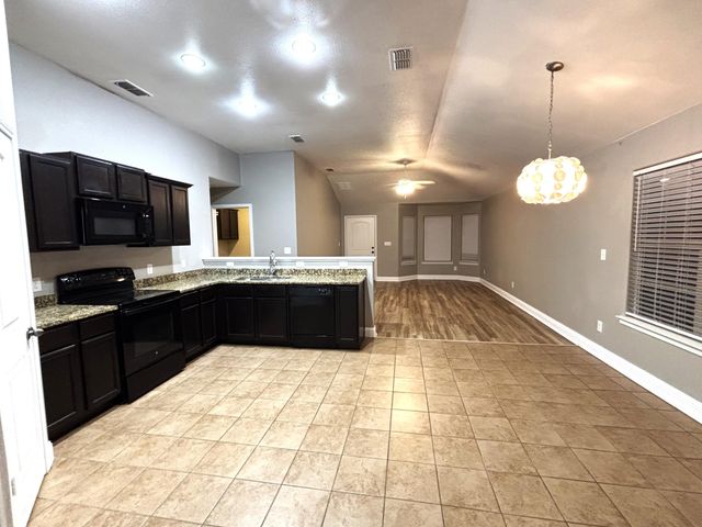 5534 111th Street, Lubbock, TX 79424