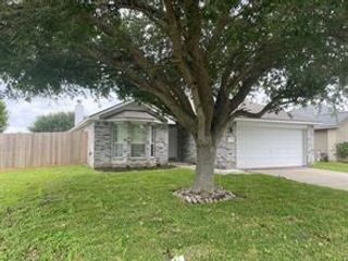 23 N Golden Oak Drive, Texas City, TX 77591