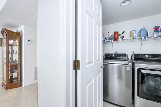 101 N MARION COURT 114, Punta Gorda, FL 33950