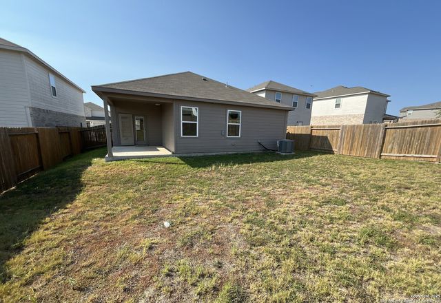 9311 Bennett Frst, Converse, TX 78109
