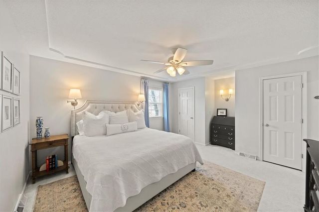 9101 ENGLAND Street, Overland Park, KS 66212