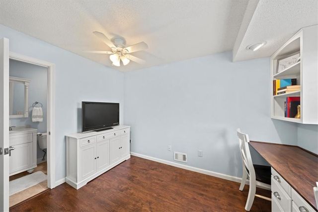 9101 ENGLAND Street, Overland Park, KS 66212