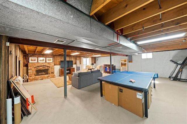 9101 ENGLAND Street, Overland Park, KS 66212