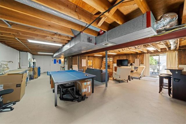 9101 ENGLAND Street, Overland Park, KS 66212