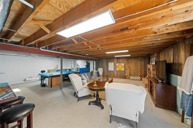 9101 ENGLAND Street, Overland Park, KS 66212