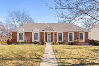 9101 ENGLAND Street, Overland Park, KS 66212